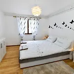 Appartement Kuki By Interhome Poreč