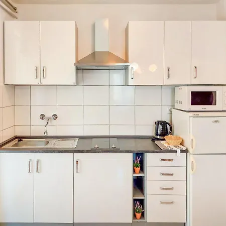 Kuki By Interhome Porec